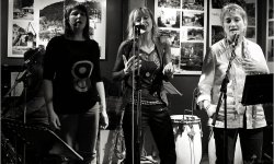 concert, rock, Armadila, Toinie Schaaf, Lydia Van Kan, Chantal De Mesmaeker, Antje Kaerlein, Martina Schmitz , Myriam Vinandy